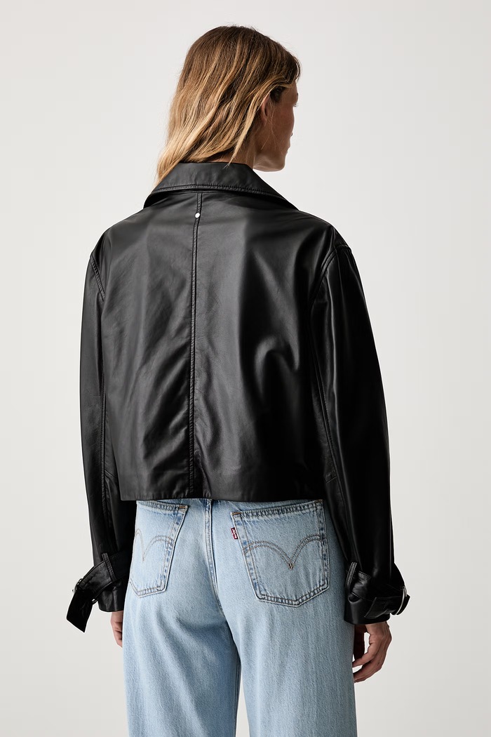 Дрехи Armani Exchange късо яке дамско от кожа XW002438.AF25764 черен