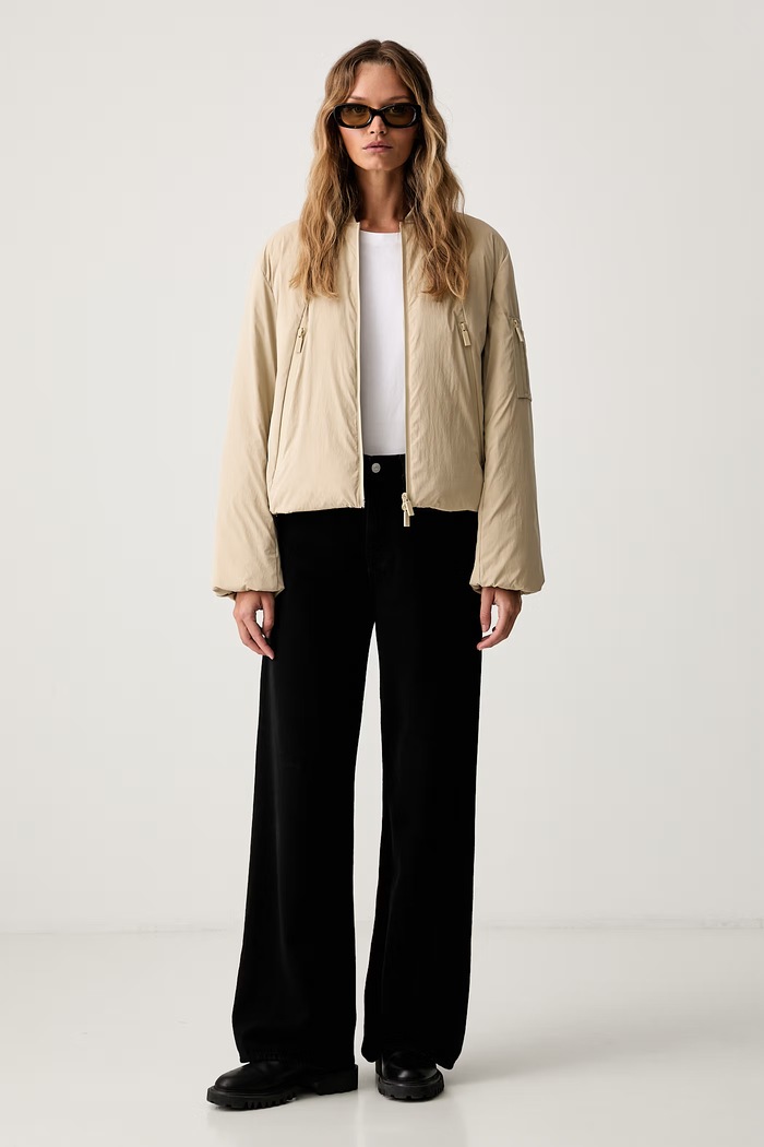 Armani Exchange krótka kurtka damska XW002431.AF26072 beżowy AW26