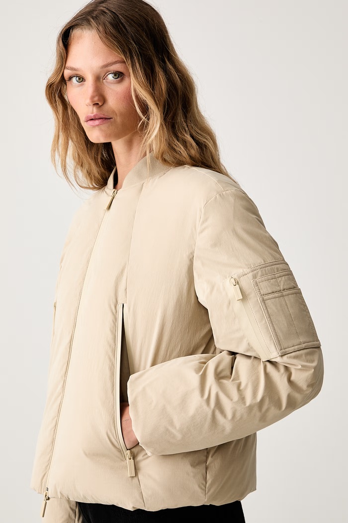 Armani Exchange krótka kurtka damska beżowy XW002431.AF26072