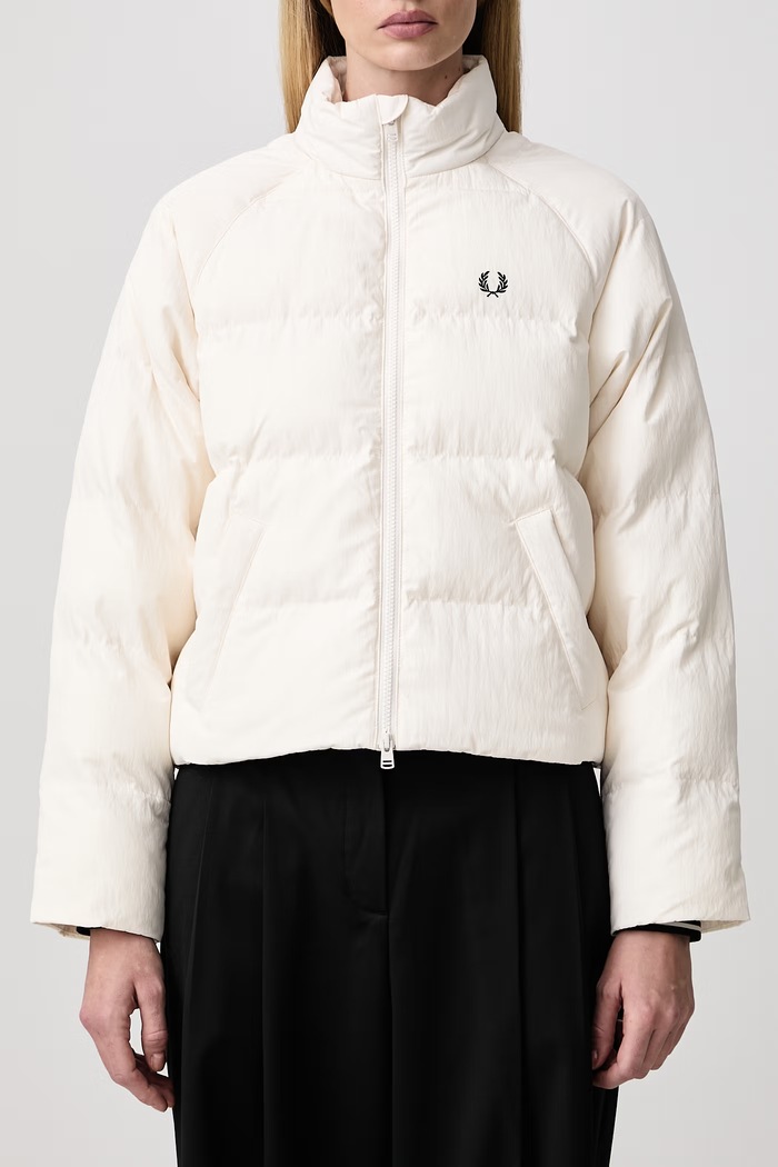 Krótka kurtka damska Fred Perry beżowy J3104.560