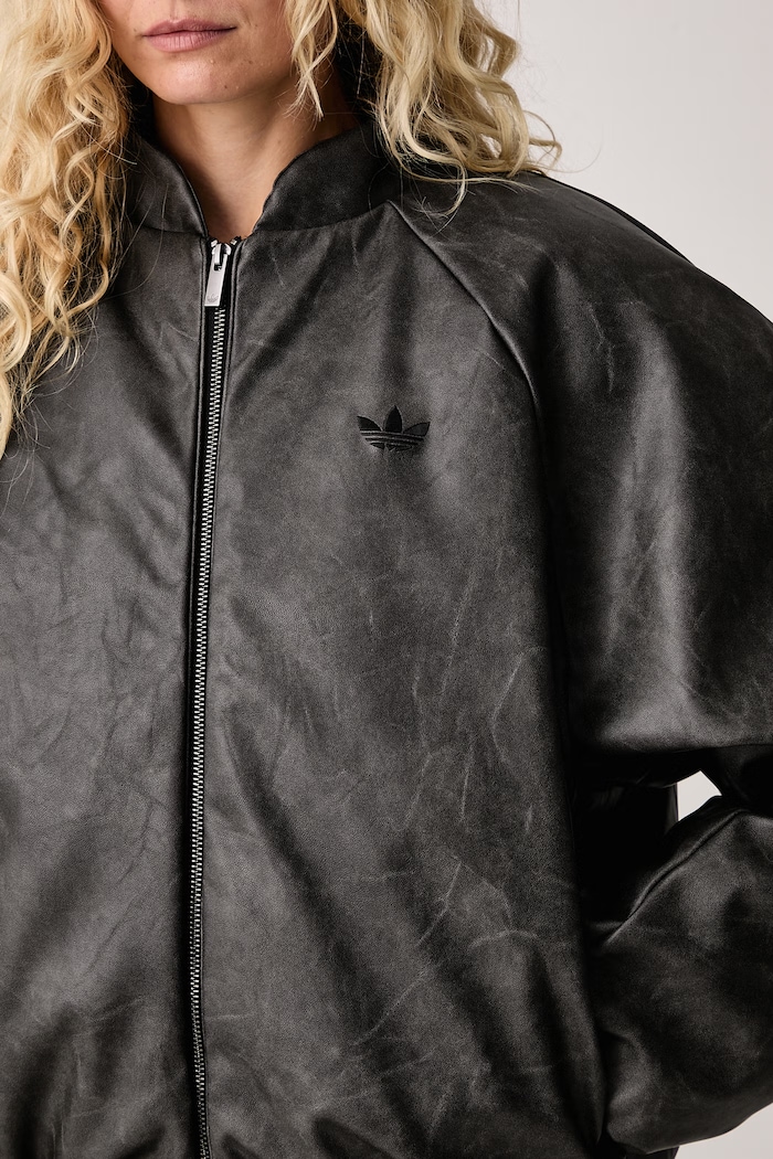 Geacă bomber pentru femei din imitație de piele adidas Originals KT4240 negru