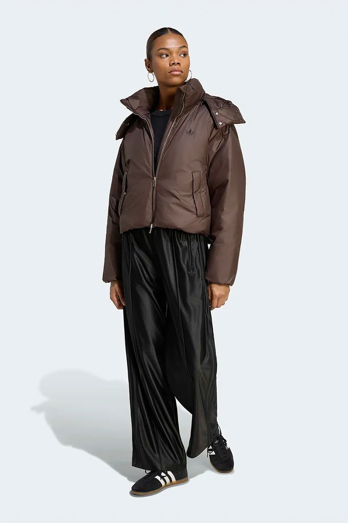 Oblečenie adidas Originals Krátka bunda dámska Essentials Down Hooded Puffer KR9566 hnedá