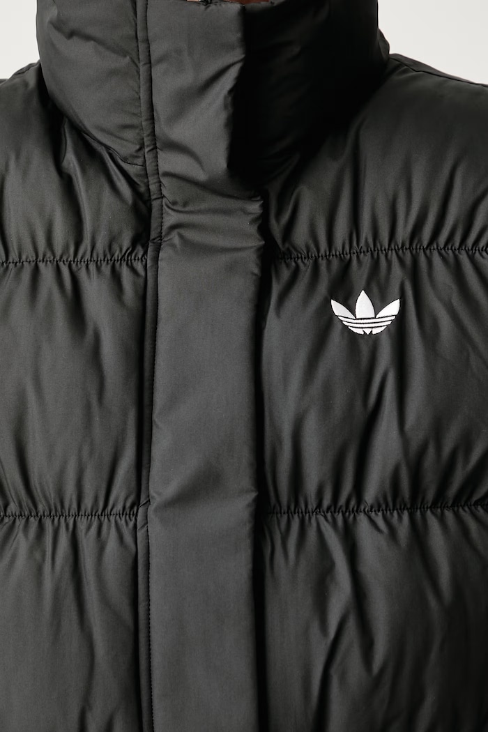 Vestă pentru femei Regular Padded Gilet adidas Originals negru KG6672