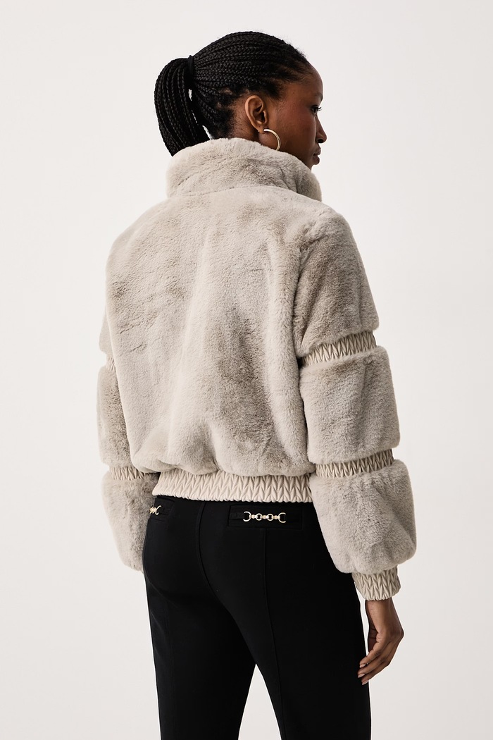Odzież Guess Krótka kurtka damska CARLA V6BL14.W4519 beżowy