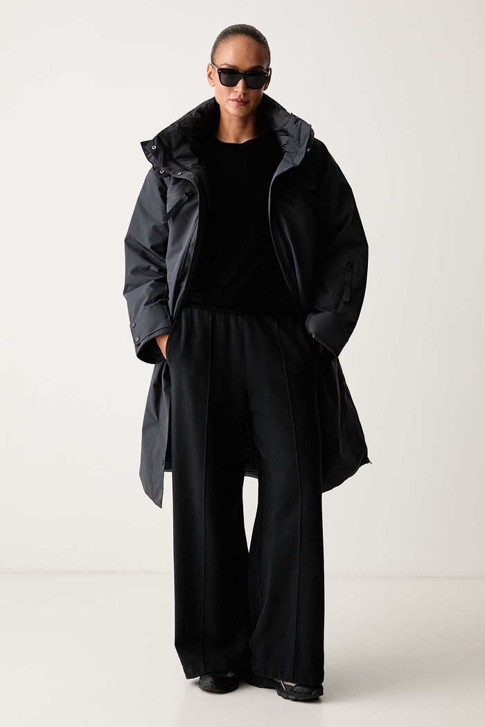 adidas by Stella McCartney Długa kurtka damska KR6238 czarny AW26