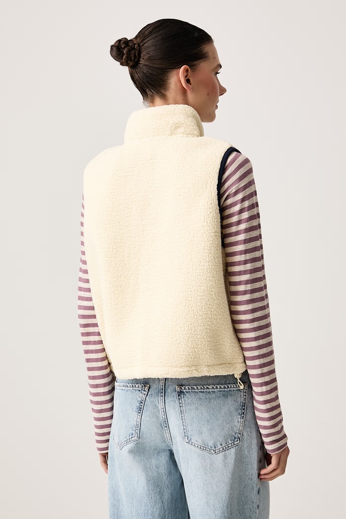 Дрехи Levi's Елек дамски от полар MORRISON SHERPA 0082P жълт