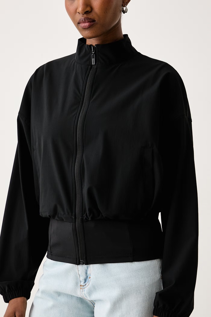 Jakna za žene MARGUERITE Guess V6BQ22.K7134 crna