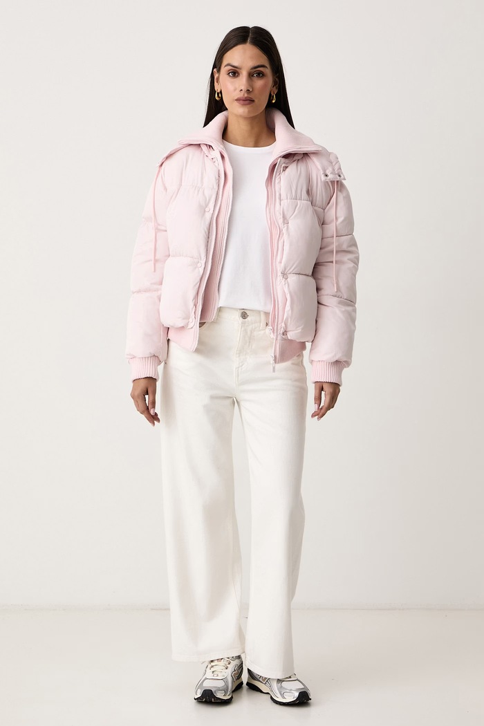 Guess Prešívaná bunda dámska VIRGINIA V6BL09.W4391 ružová AW26