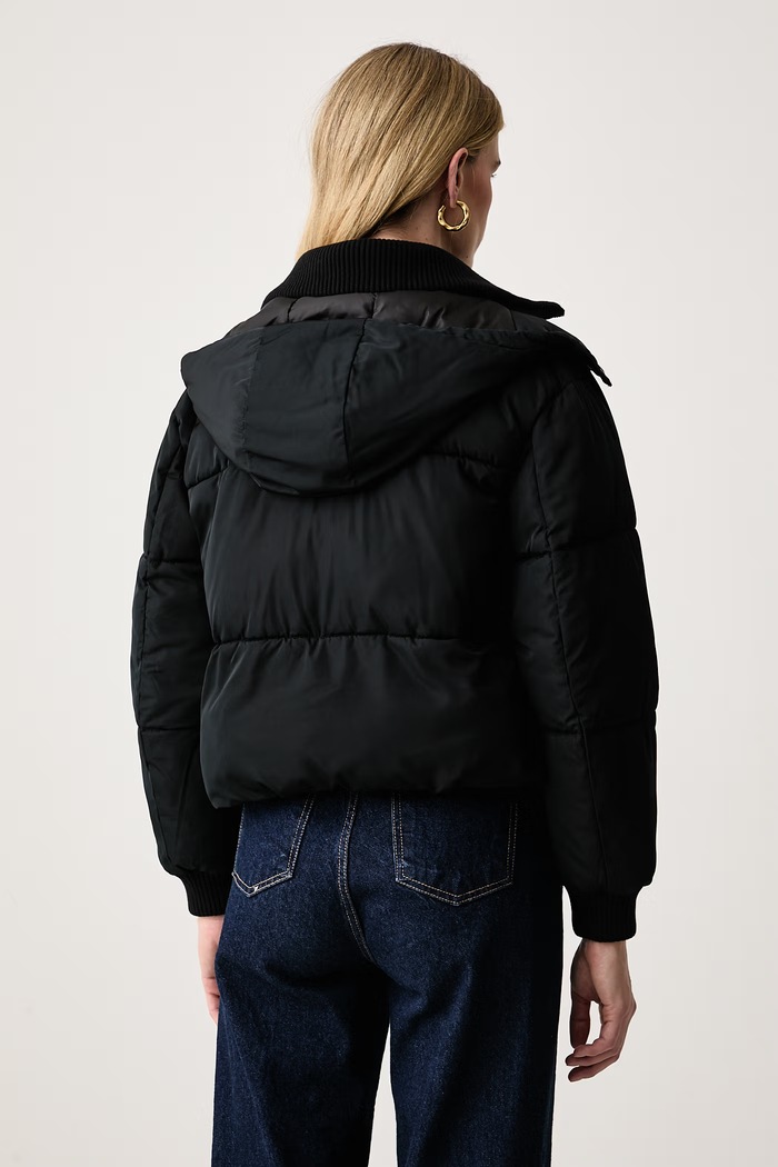 Oblečenie Guess Prešívaná bunda dámska VIRGINIA V6BL09.W4391 čierna