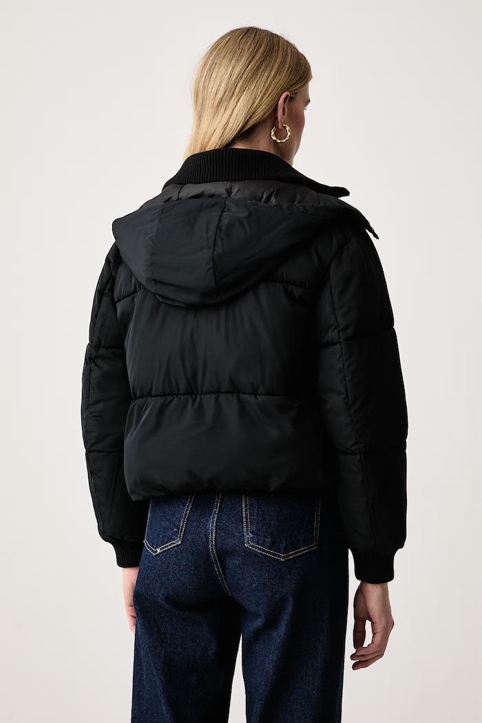 Oblečenie Guess Prešívaná bunda dámska VIRGINIA V6BL09.W4391 čierna