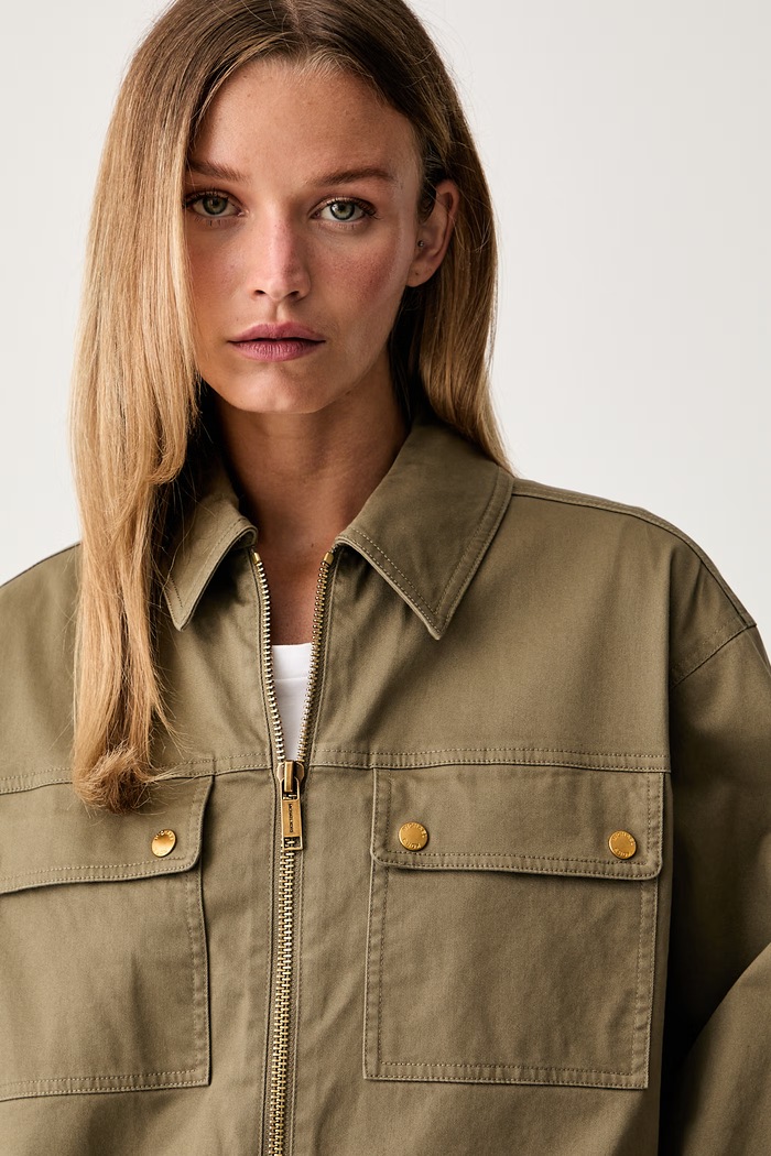 MICHAEL Michael Kors krótka kurtka damska z bawełną zielony MT620LT3X6