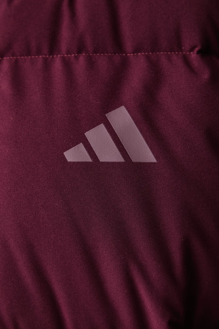 Pernata jakna za žene adidas bordo KS5287
