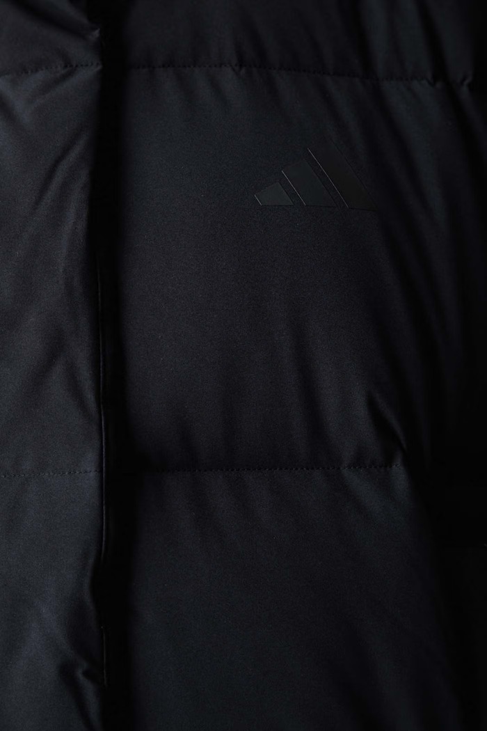 Пухова куртка жіноча adidas чорний KG1508