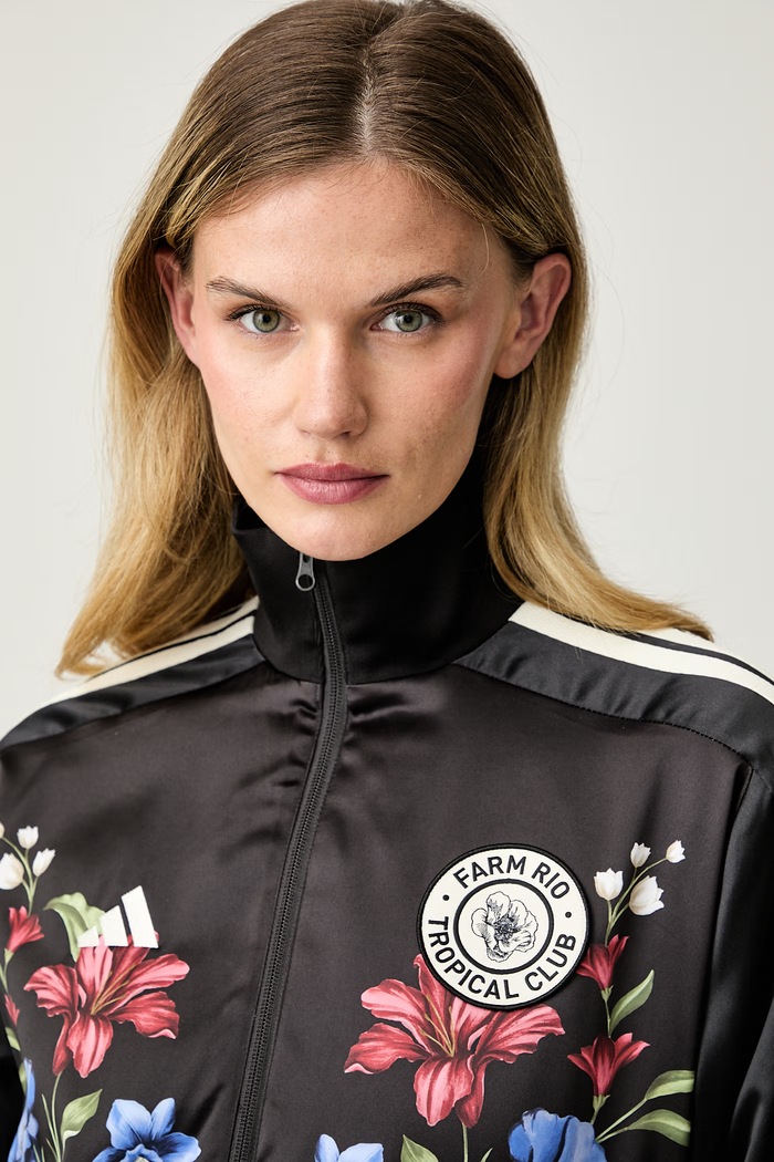 adidas kratka jakna za žene x Farm Rio crna KZ5538