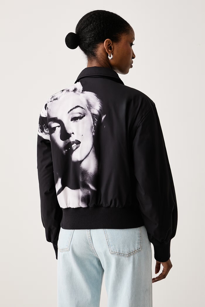 Odjeća Guess Kratka jakna za žene x MARILYN MONROE W6BL73.W4507 crna
