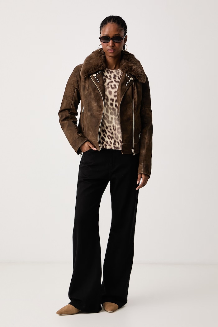 Guess Kurtka przejściowa damska z imitacji skóry NEW DARCEY W6BL39.W4131 brązowy AW26