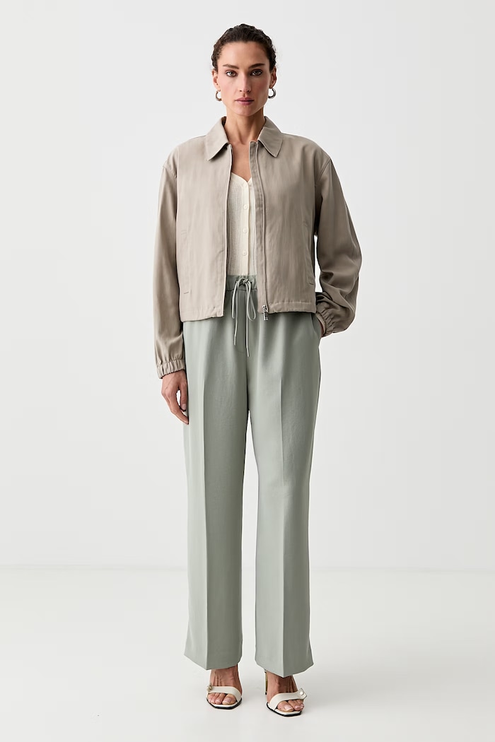 Calvin Klein kratka jakna ženska z lanom LV047G513G bež AW26
