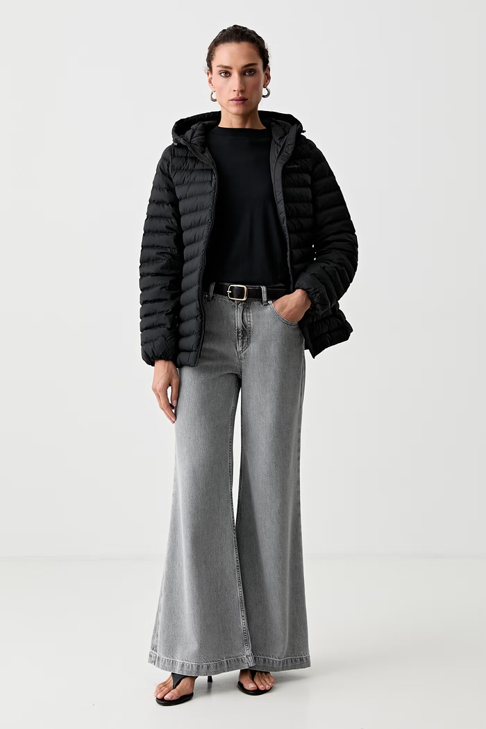 Calvin Klein kratka jakna ženska LV044G504G črna AW26