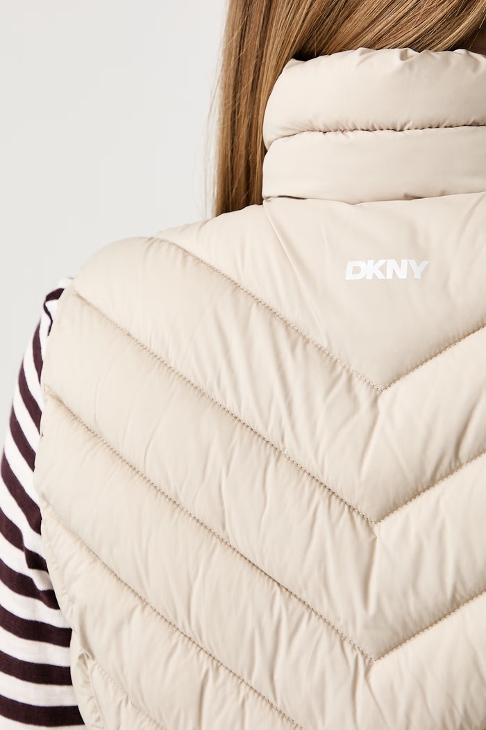 DKNY bezrękawnik damski DLEMPY46 beżowy