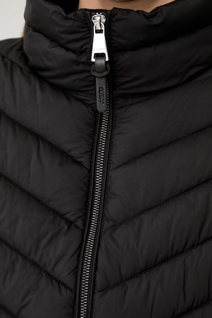 DKNY kurtka pikowana damska DLEMPY44 czarny
