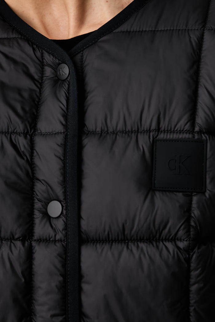 Calvin Klein Jeans καπιτονέ μπουφάν γυναικείο LV047G510G μαύρο