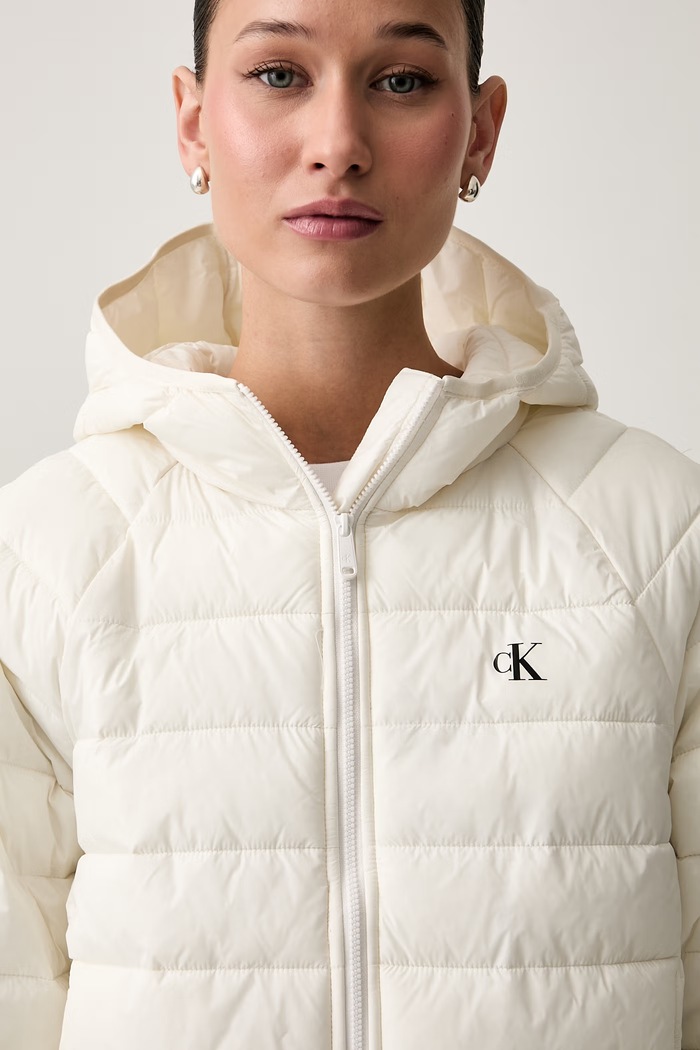 Calvin Klein Jeans prešita jakna ženska bež LV047G505G