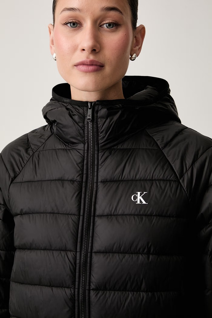 Calvin Klein Jeans prešita jakna ženska črna LV047G505G