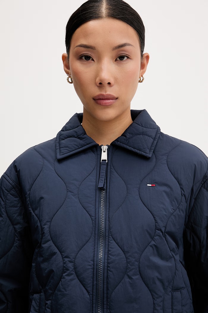 Tommy Jeans geacă de tranziție pentru femei bleumarin DW0DW22909