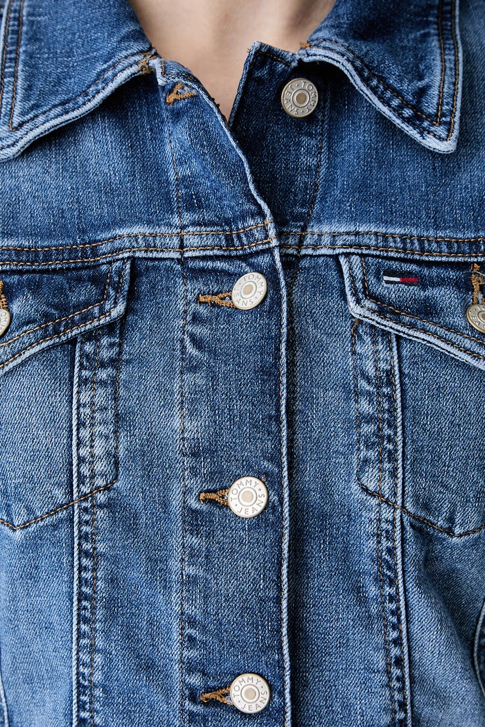 Tommy Jeans prehodna jakna ženska denim DW0DW22898 modra