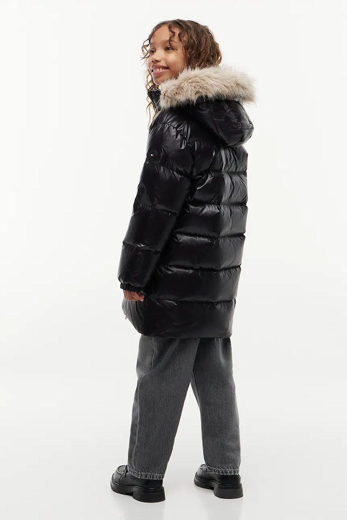 Dziewczynka Tommy Hilfiger Kurtka puchowa dziecięca KG0KG09674.128.176.9BY2 czarny