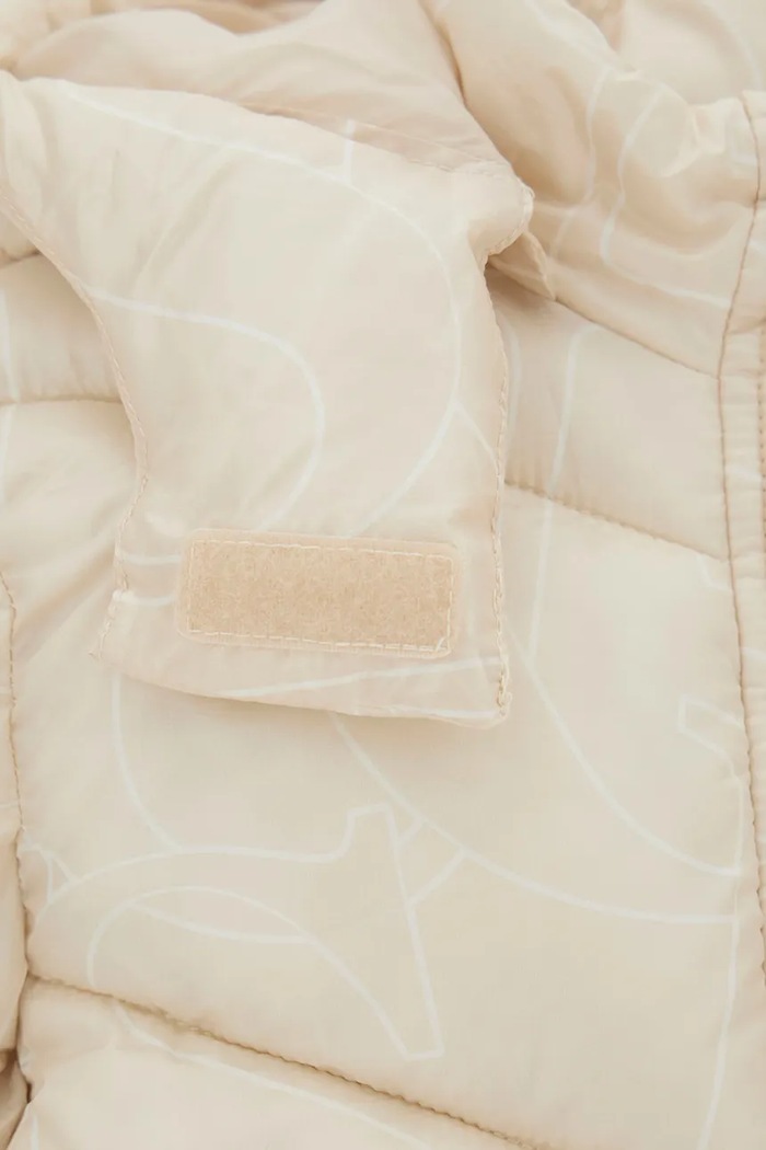 Guess kurtka pikowana dziecięca beżowy J6YL01.W2607.9BY2