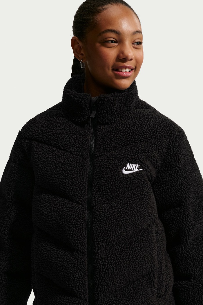 Chłopiec Nike Kurtka dziecięca Nike Sportswear IM4506. czarny