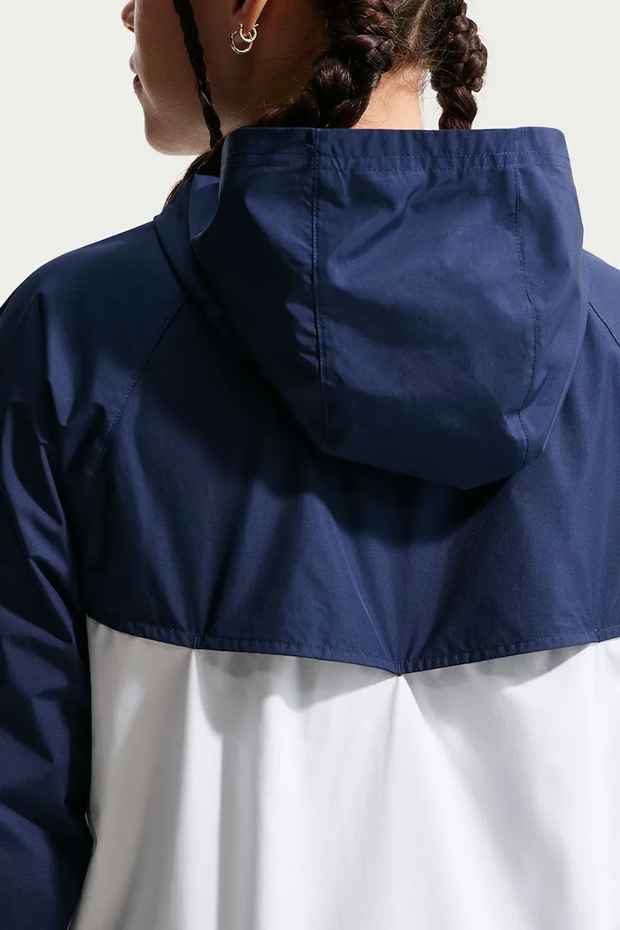 Chłopiec Nike Kurtka sportowa dziecięca Nike Sportswear Windrunner IF2821 granatowy