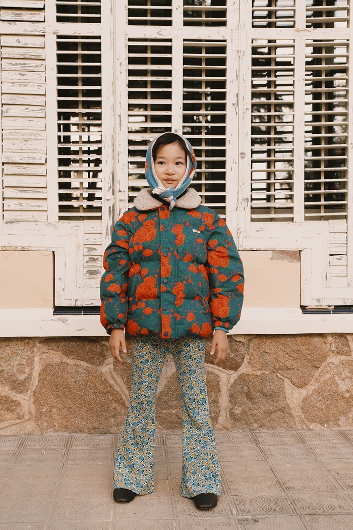 Tinycottons Kurtka pikowana dziecięca z bawełną ROSES SHORT PADDED JACKET turkusowy AW26.041