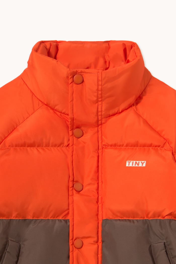 Kurtka pikowana dziecięca COLOR BLOCK SHORT PADDED JACKET Tinycottons AW26.178 czerwony
