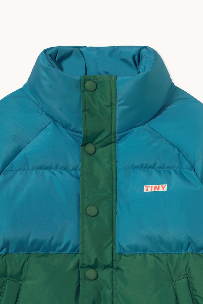 Kurtka pikowana dziecięca COLOR BLOCK SHORT PADDED JACKET Tinycottons AW26.178 niebieski