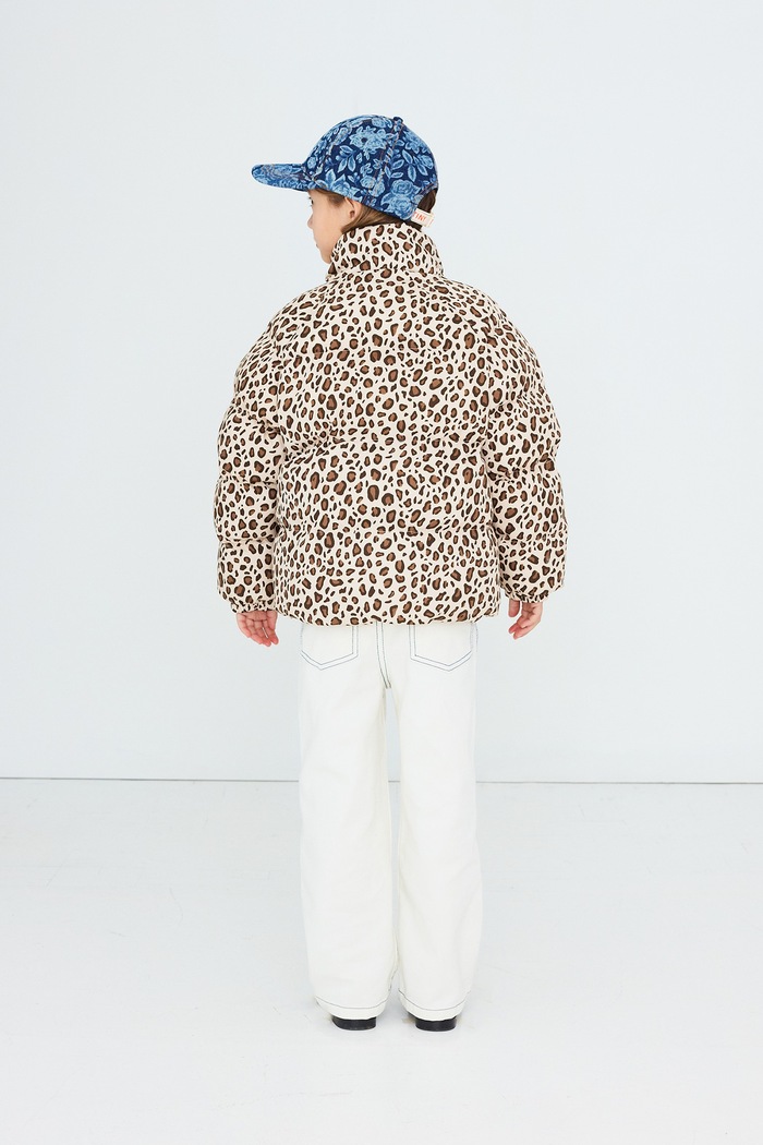 Kurtka pikowana dziecięca z bawełną ANIMAL PRINT SHORT PADDED JACKET Tinycottons brązowy AW26.040