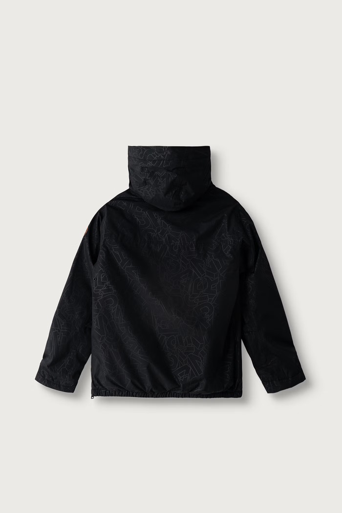 Napapijri Anorak dziecięcy RF NEXT AOP NP0A8A6JFQR1.134.172 czarny AW26