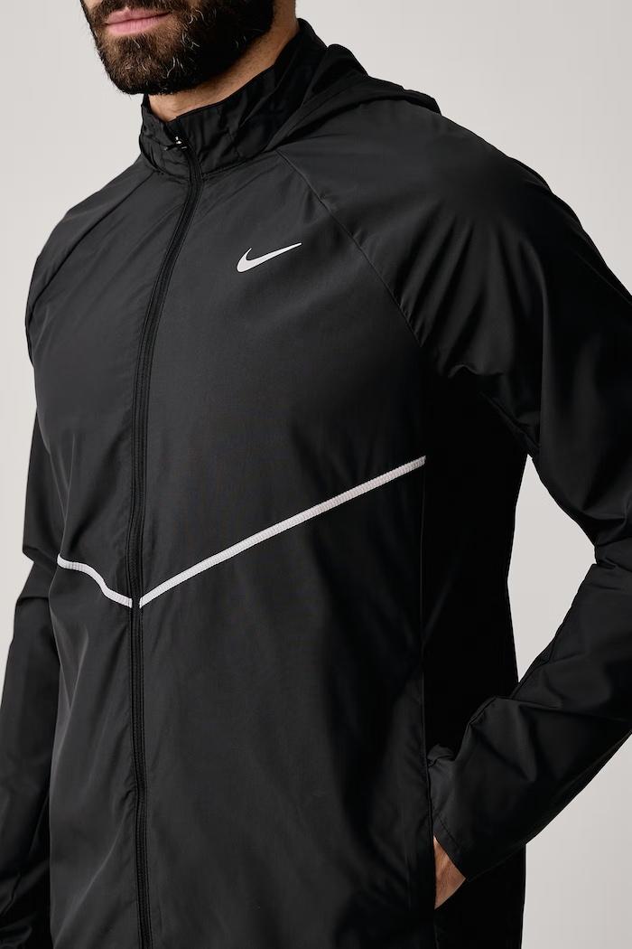 Kurtka do biegania męska Miler UV Repel Nike IF2369.010 czarny