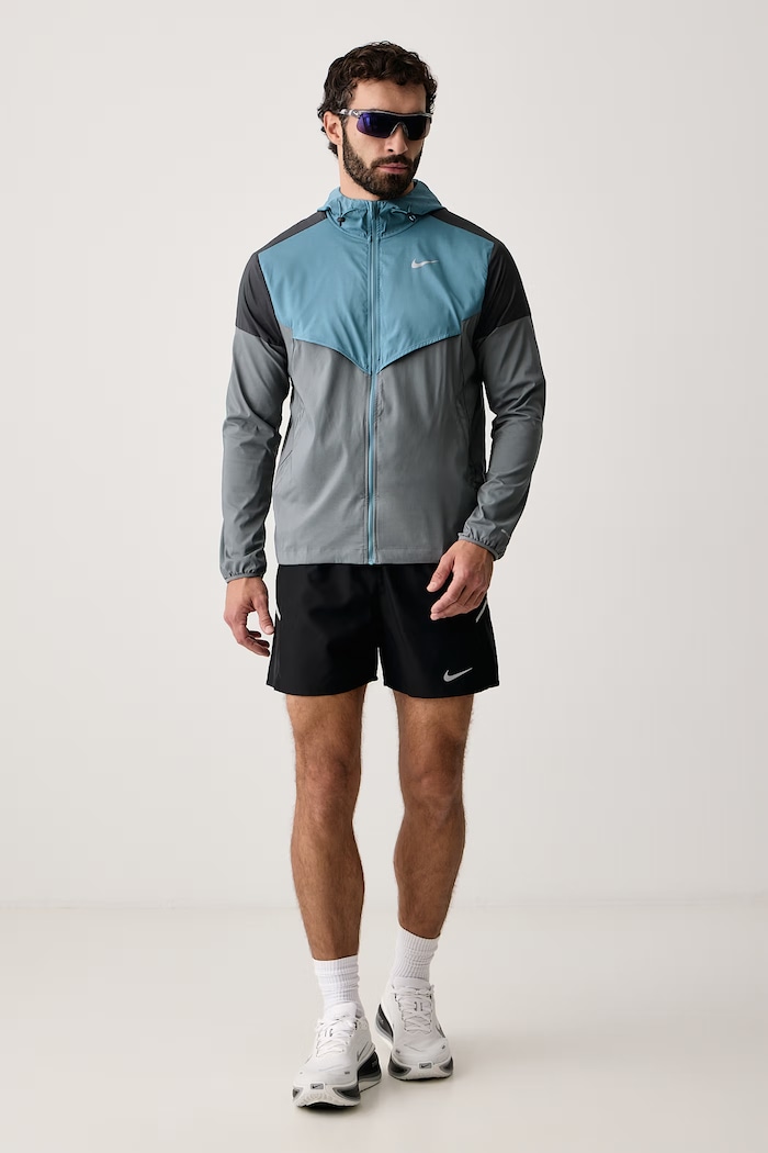 Nike Kurtka do biegania męska Impossibly Light Windrunner HV6521.088 szary AW26