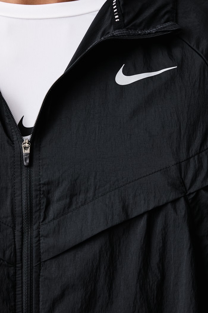 Športová bunda pánska Stride UV Repel Nike čierna HV4548.010