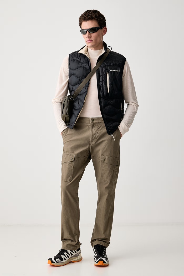 Peak Performance Bezrękawnik puchowy męski Helium G80344090 czarny AW26
