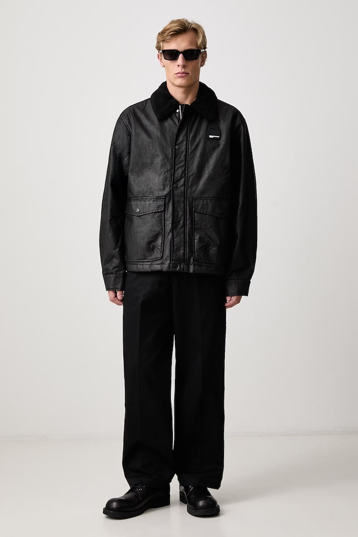 Karl Lagerfeld Jeans Přechodová bunda pánská voskovaná B4M14022 černá AW26