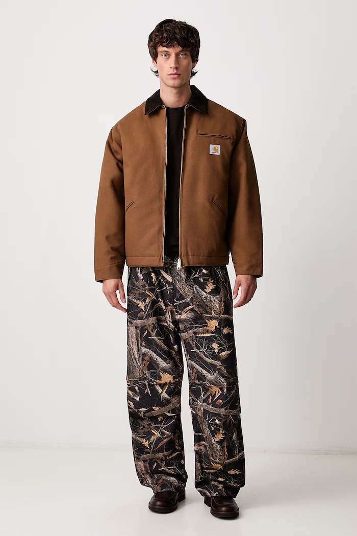 Carhartt WIP OG Detroit Jacket krátká bunda bavlněná pánská I027358 hnědá AW26