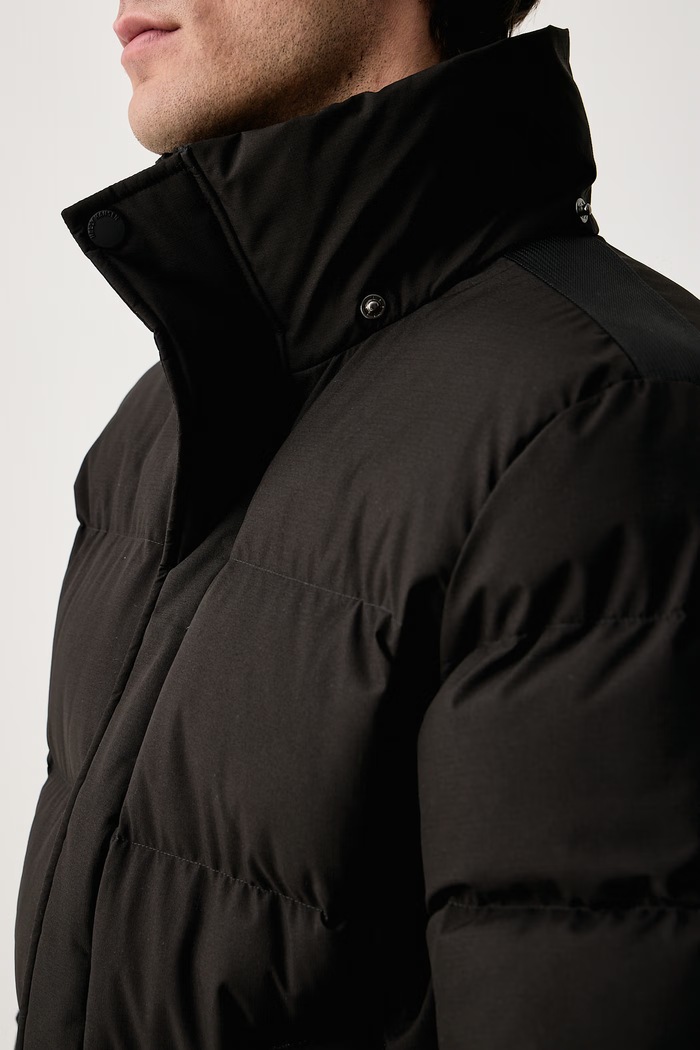 Kurtka zimowa męska SAXON PEAK Helly Hansen 54603.990 czarny