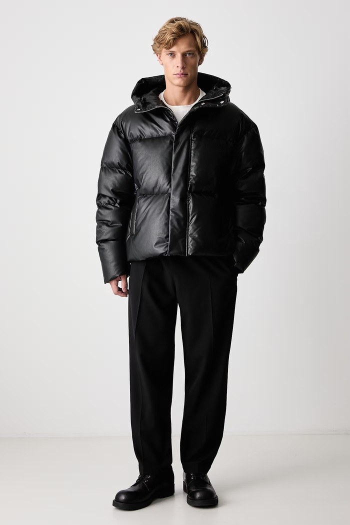 MM6 Maison Margiela Kurtka puchowa z imitacji skóry męska SH0AM0098.M36016 czarny AW26