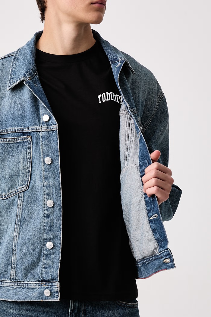 Džínsová bunda pánska bavlnená Tommy Jeans modrá DM0DM23736