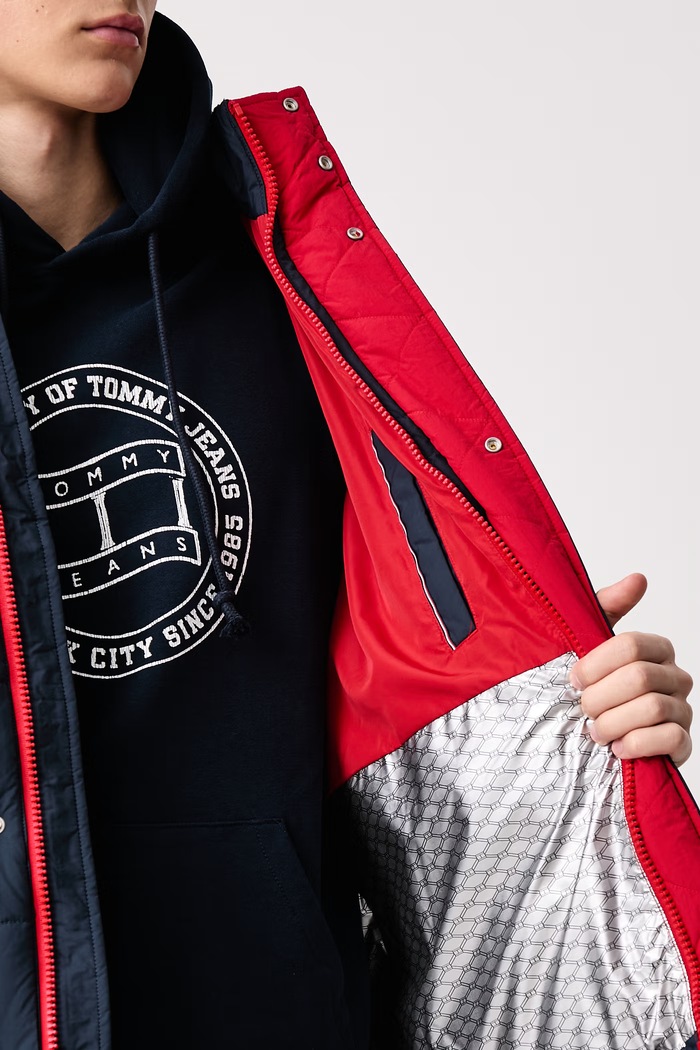 Prošivena jakna za muškarce Tommy Jeans mornarsko plava DM0DM23728