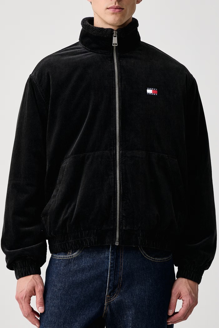 Kratka jakna za muškarce od samta Tommy Jeans DM0DM23610 crna