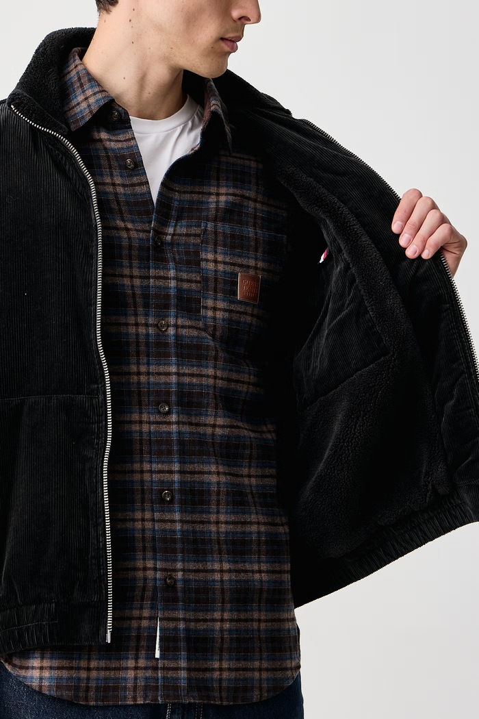 Kratka jakna za muškarce od samta Tommy Jeans crna DM0DM23610